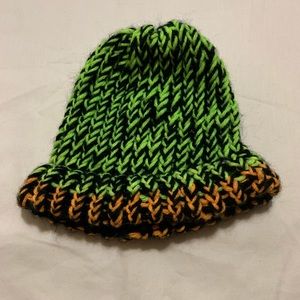 Knitted Baby Hat - 0 to 2 - reversible